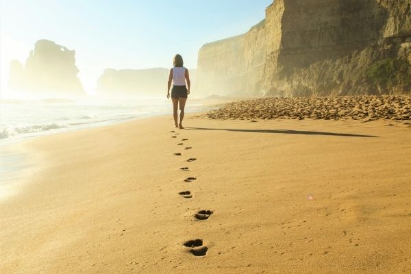 Beach Footprints 600x400 1
