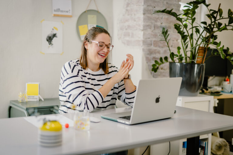 23 11 20 10 48 11 web 768x512