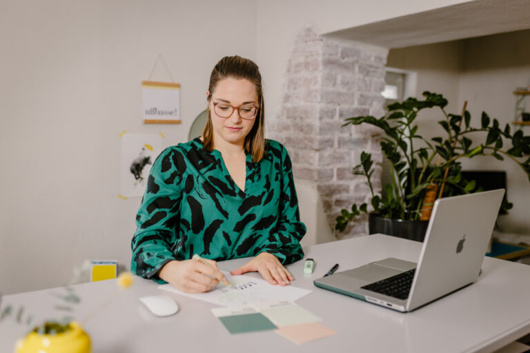 23 11 20 11 53 35 web 768x512