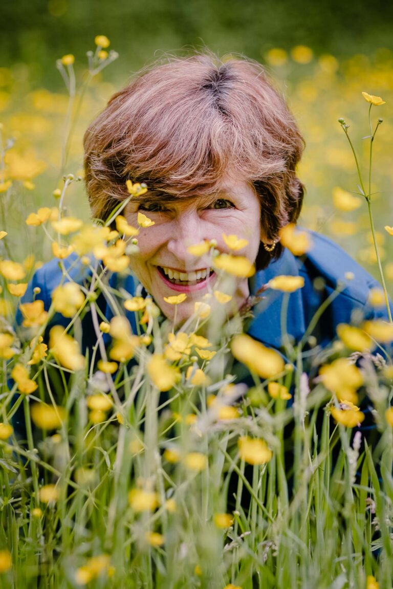 Anna Blumenwiese 768x1151