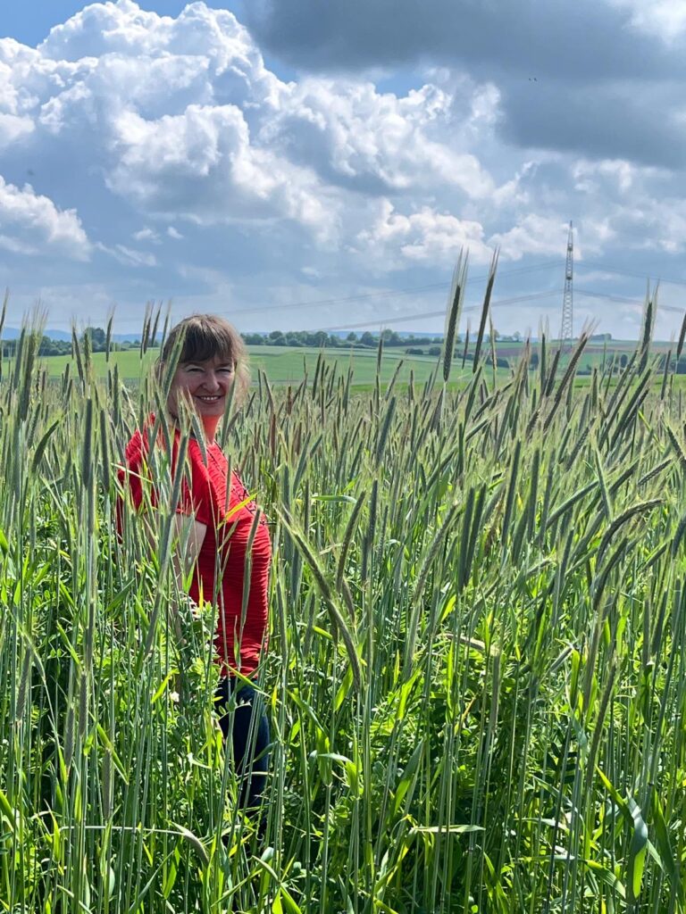 cdca0445 1da3 483c 8faf ad3663b33318 768x1024